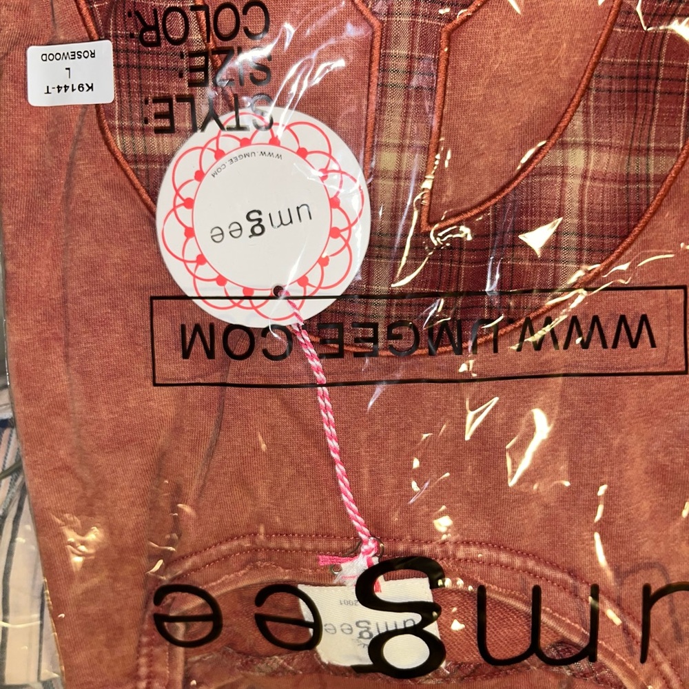 Umgee LargeRust Orange Peace Sign T-Shirt - Picture 4 of 4